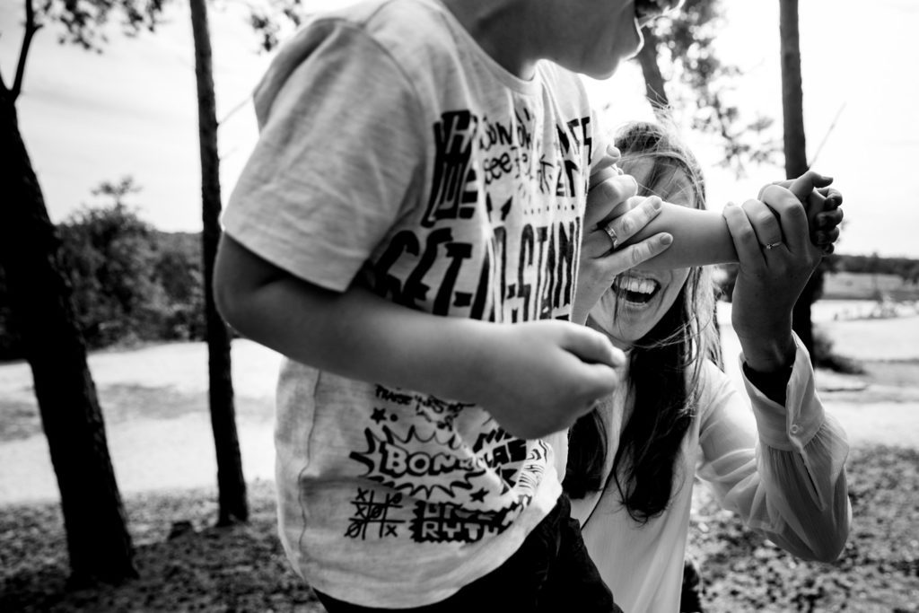 Roestelberg, Kaatsheuvel, lifestylefotografie, lifestyle, lifestylesessie, lekker je ding doen, fotografie, familiefotografie, gezinsfotografie, fotoszijnzowaardevol, waardevol, hutten bouwen